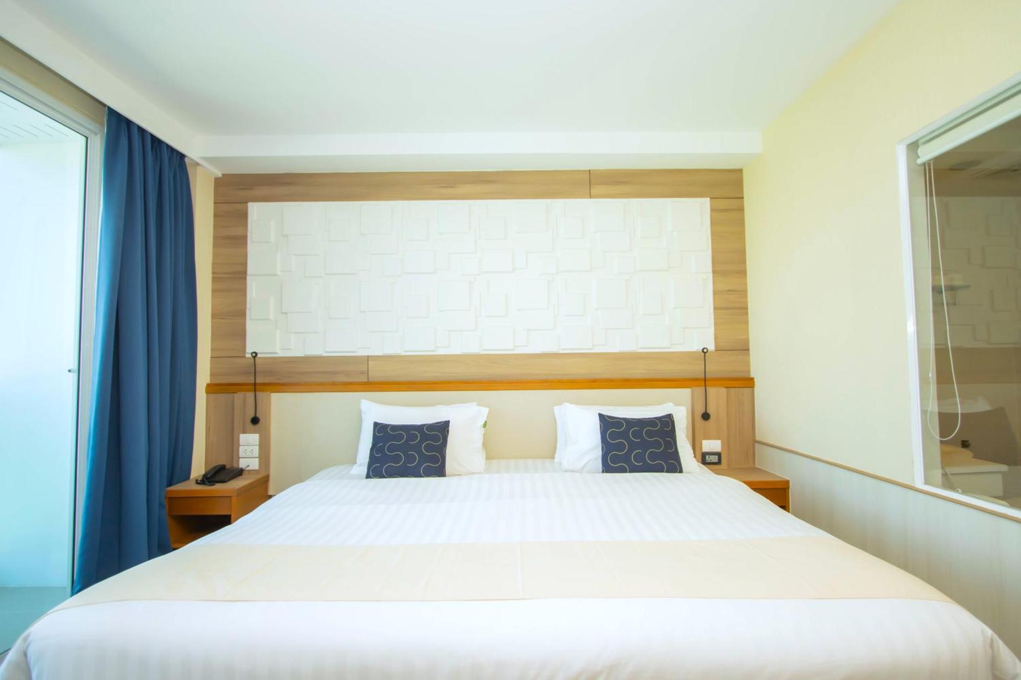 Sira Grande Hotel & Spa Patong Екстериор снимка