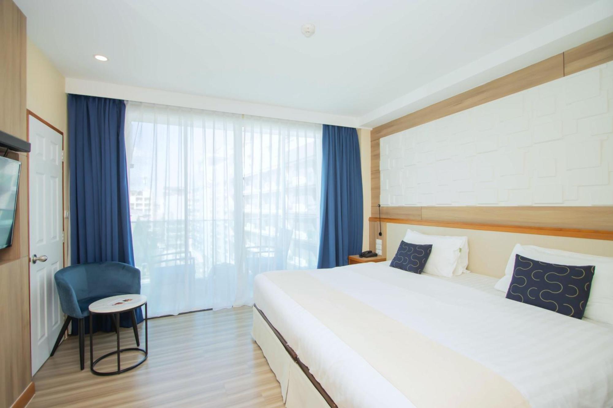 Sira Grande Hotel & Spa Patong Екстериор снимка