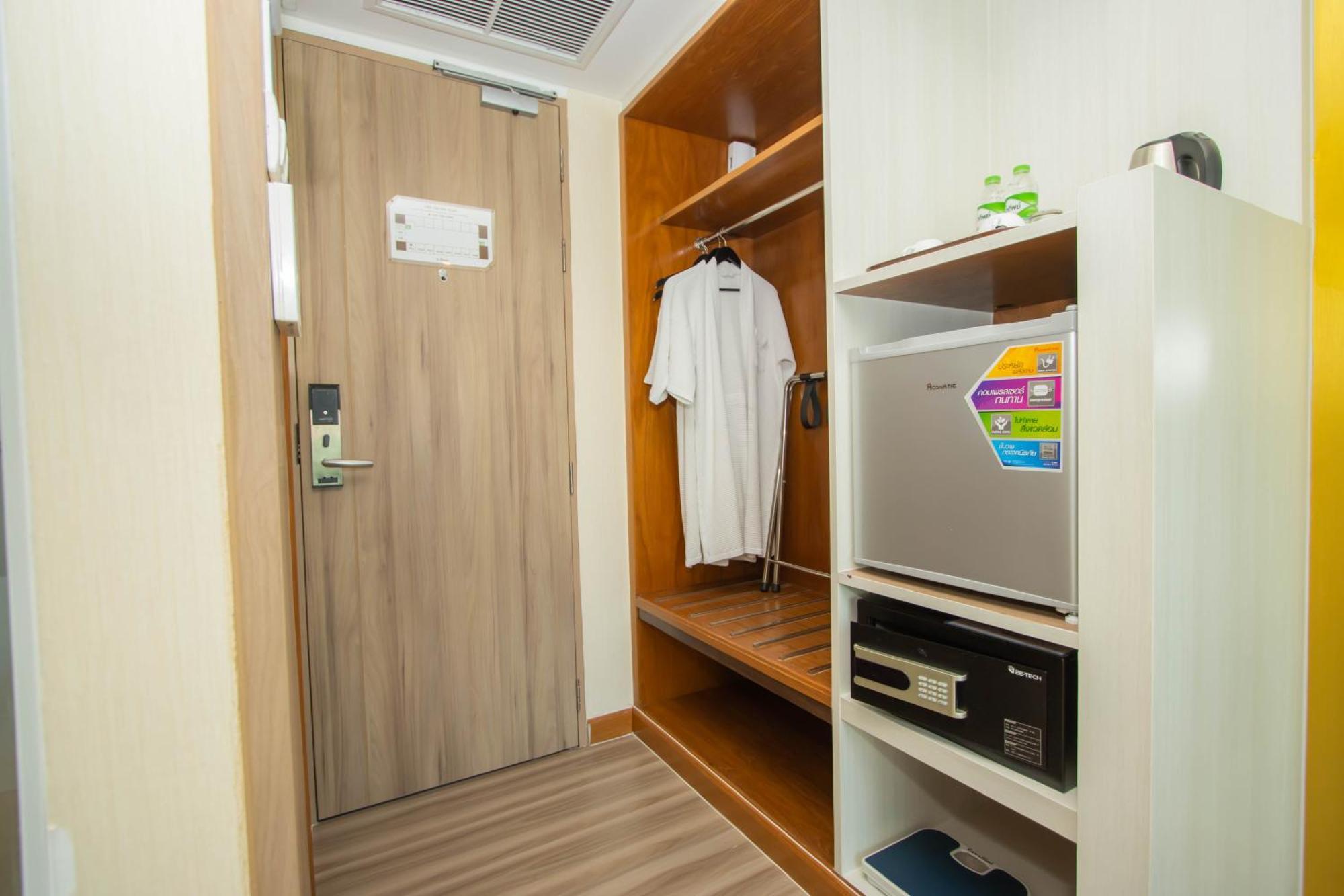 Sira Grande Hotel & Spa Patong Екстериор снимка