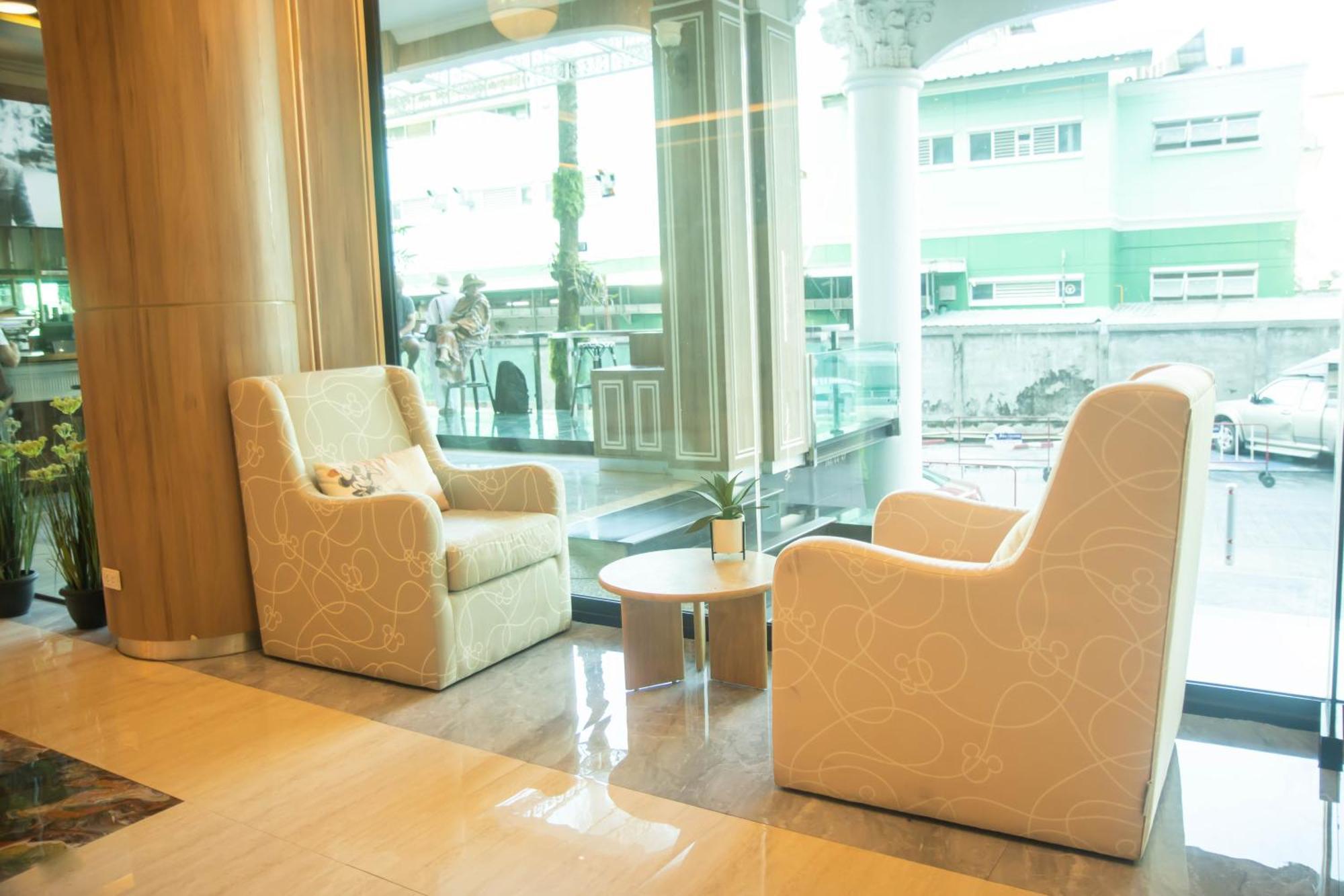 Sira Grande Hotel & Spa Patong Екстериор снимка