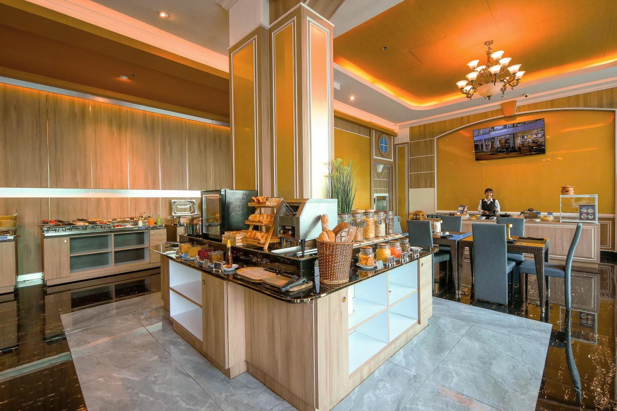 Sira Grande Hotel & Spa Patong Екстериор снимка