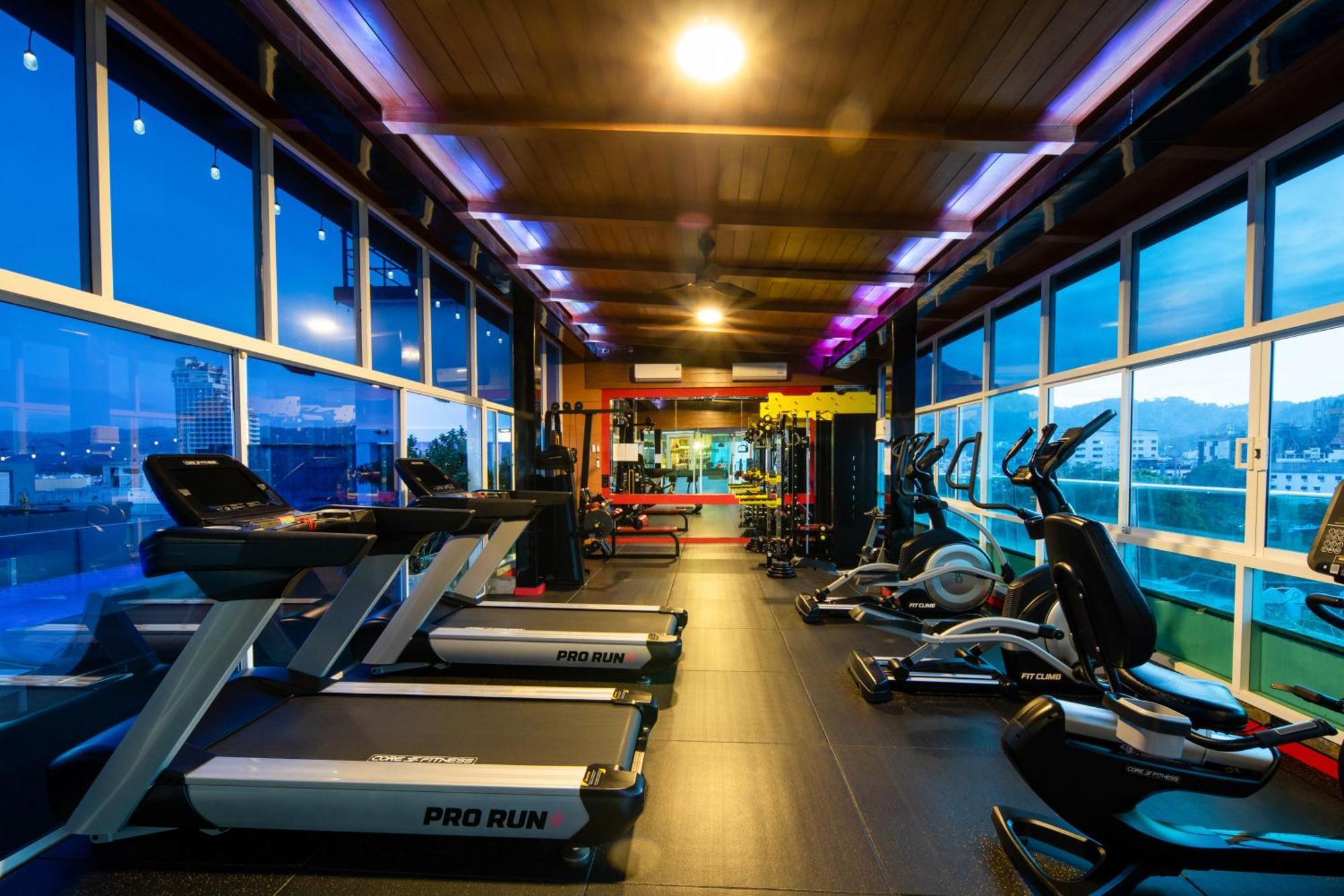 Sira Grande Hotel & Spa Patong Екстериор снимка