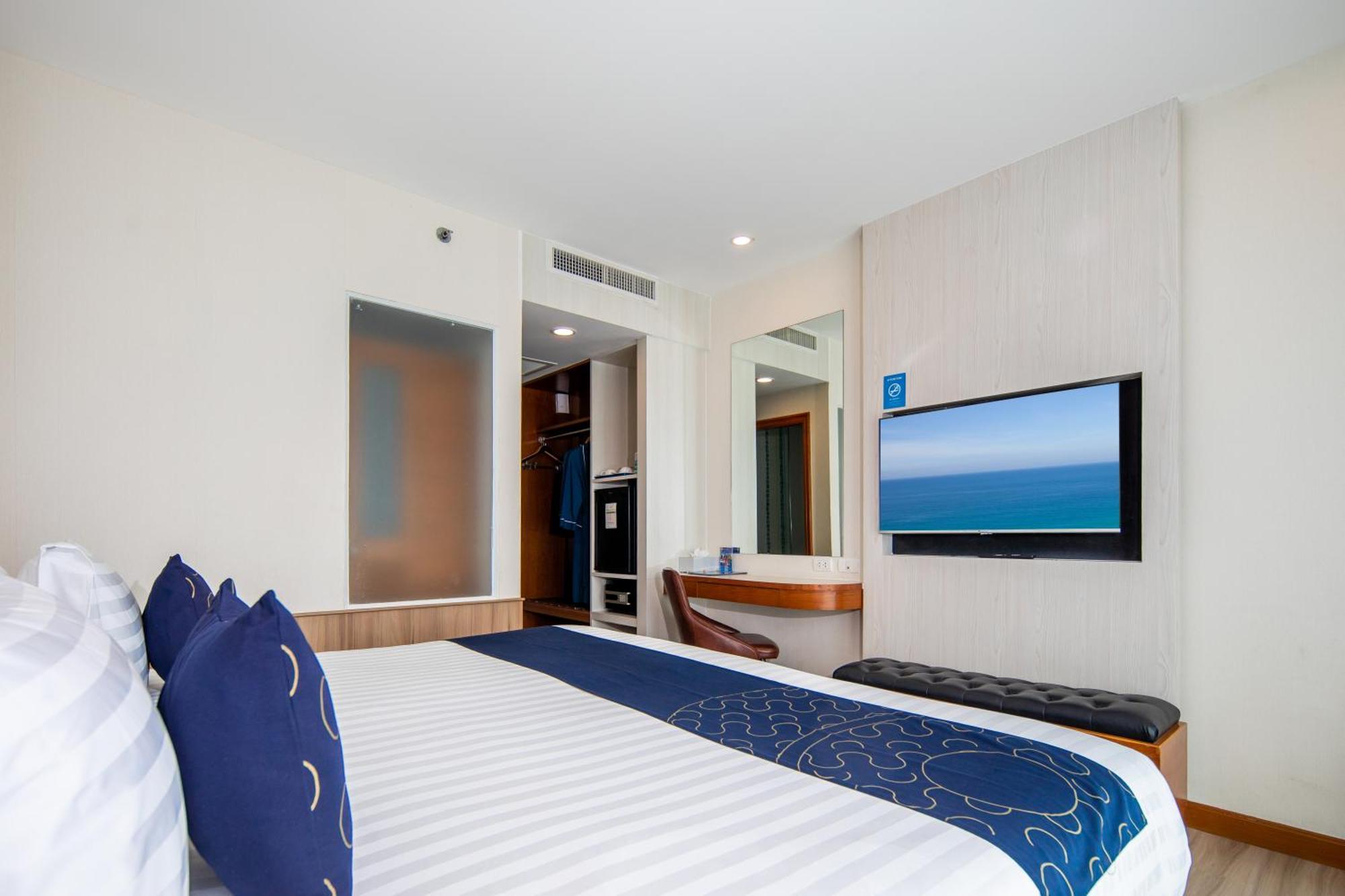 Sira Grande Hotel & Spa Patong Екстериор снимка