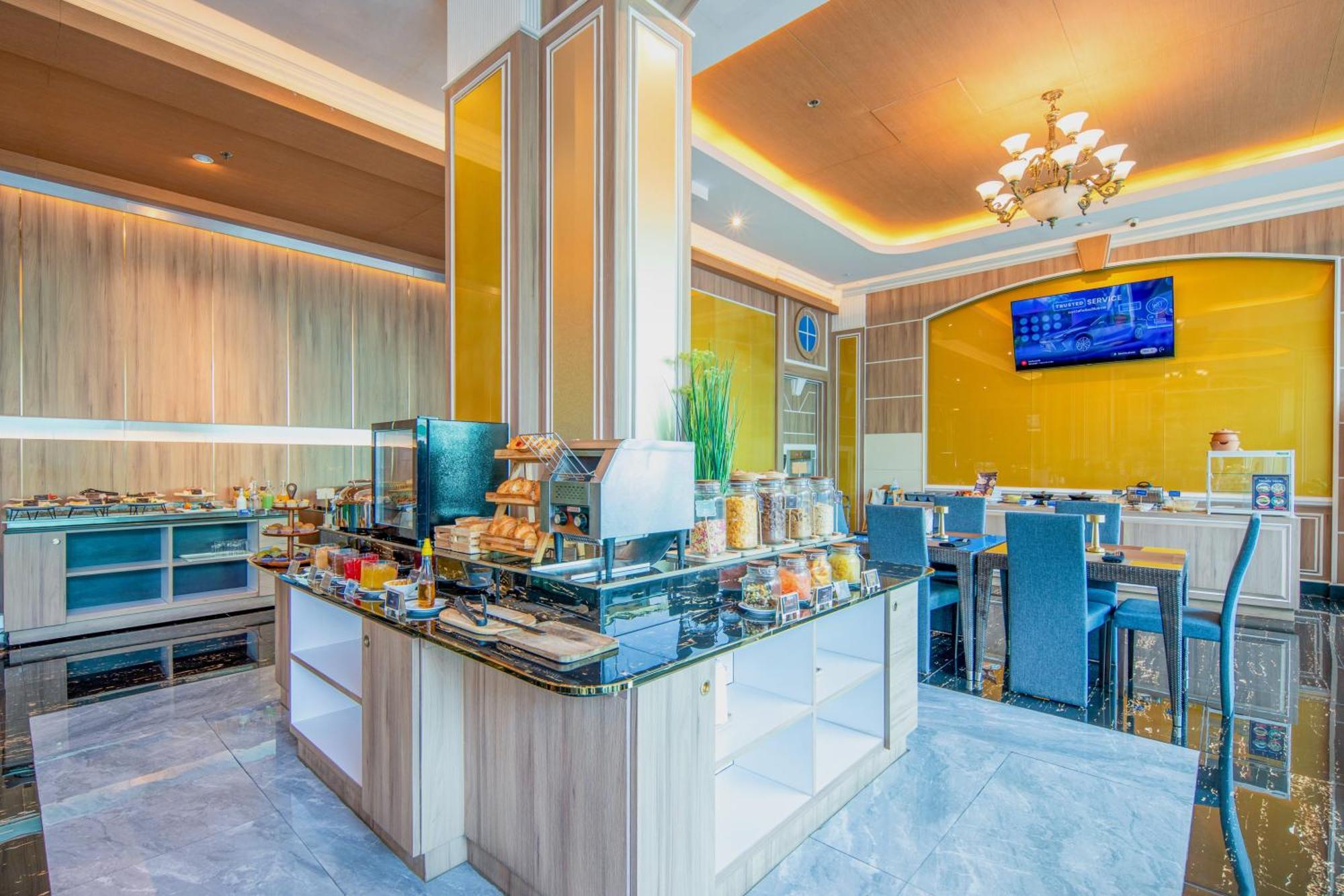 Sira Grande Hotel & Spa Patong Екстериор снимка