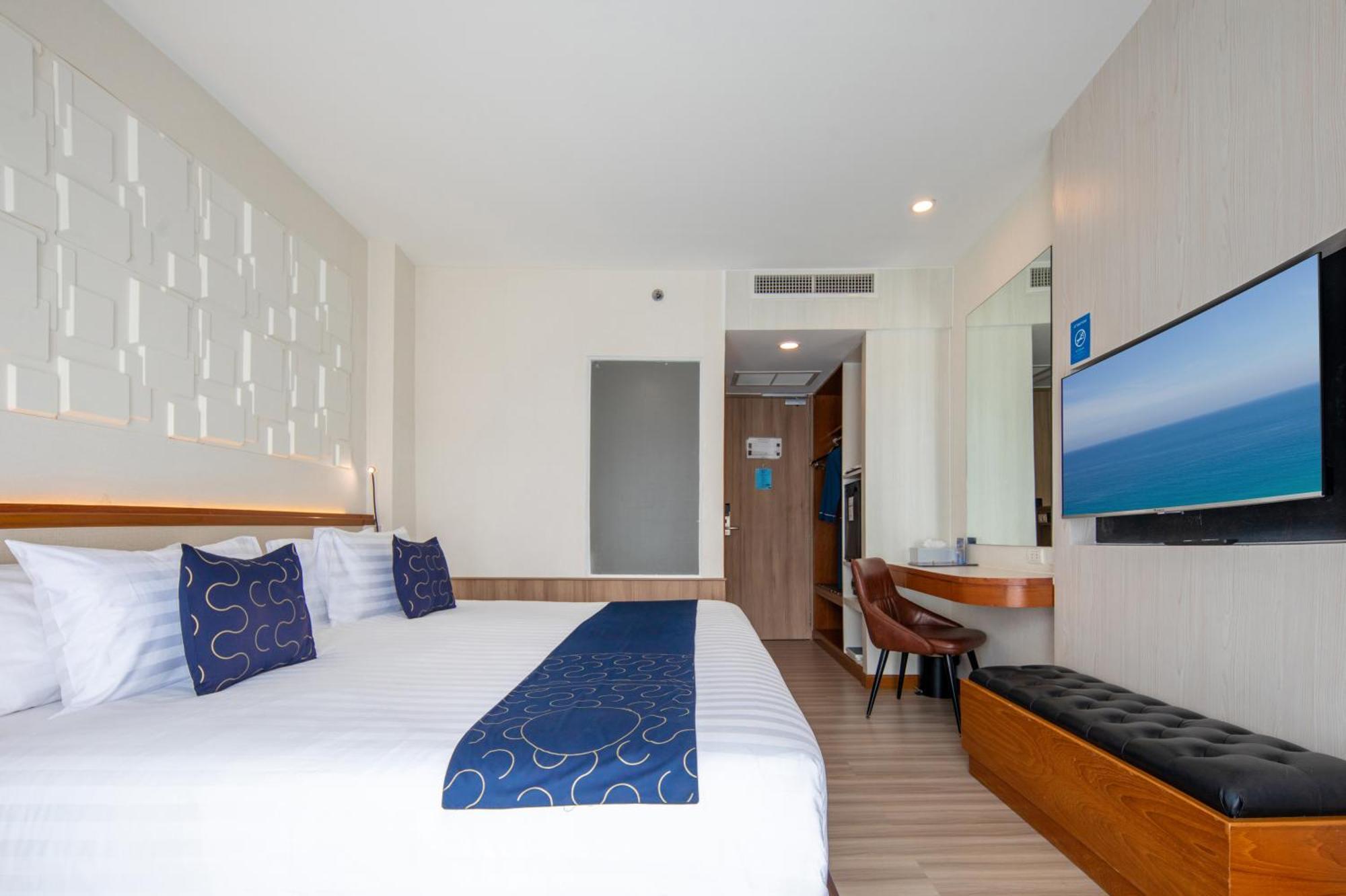 Sira Grande Hotel & Spa Patong Екстериор снимка